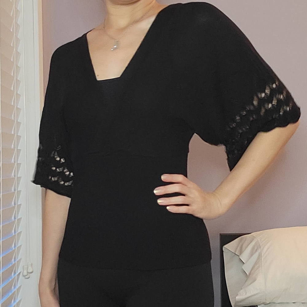 Dynamite knit black top